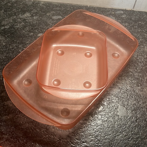 Vintage Microwave vent n serve containers by Tupperware. Exc condition - Picture 3 of 4